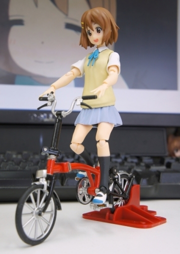 main photo of figma Hirasawa Yui Summer Uniform Ver.