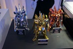 photo of MG RX-93-ν2 Hi-ν Gundam Ver. Ka Gold-Plated Ver.