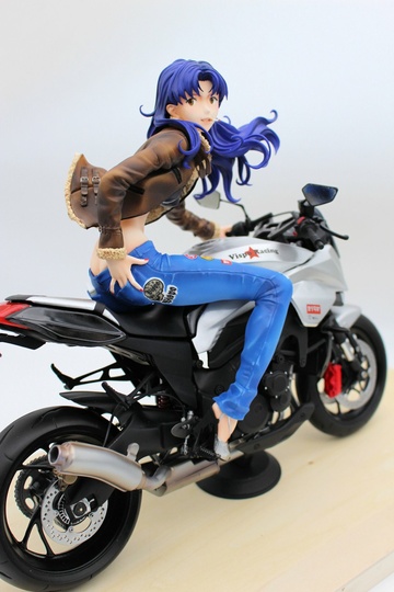 main photo of Misato-san and Bike