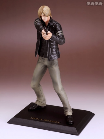 main photo of Capcom Figure Builder Leon S. Kennedy