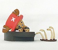 photo of One Piece Chocolate Snack Action Pose Collection Kuroshima Hen: Tony Tony Chopper and Nico Robin