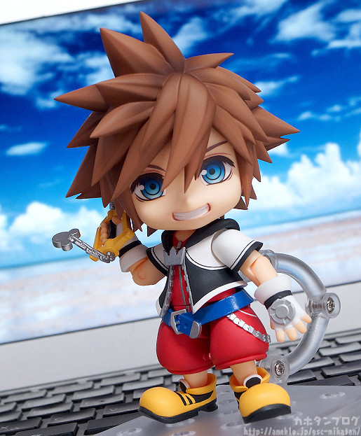 The Nendoroid is based on Sora's classic appearance from the original ...