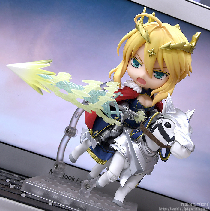 Featured image of post Artoria Pendragon Lancer Nendoroid She s a lancer version of the original artoria pendragon aka